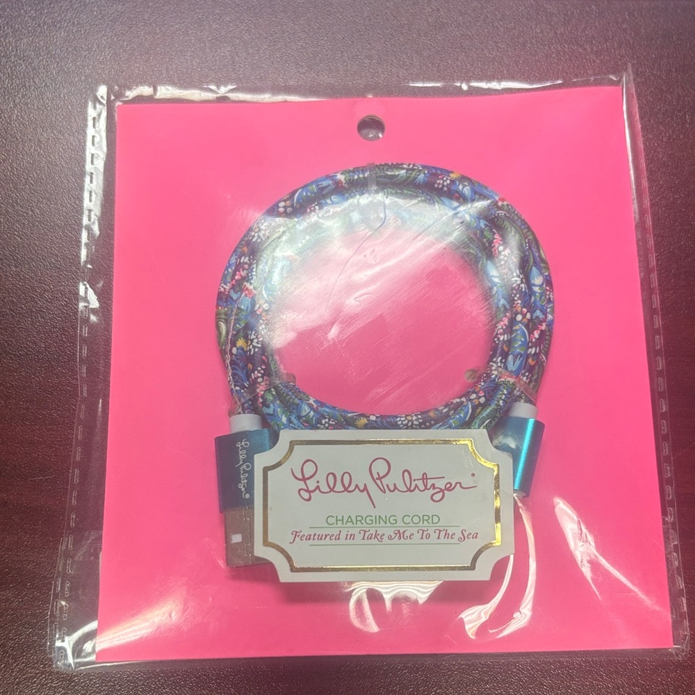 Lilly Pulitzer Blue Floral Charging Cord - 'Take Me To The Sea'